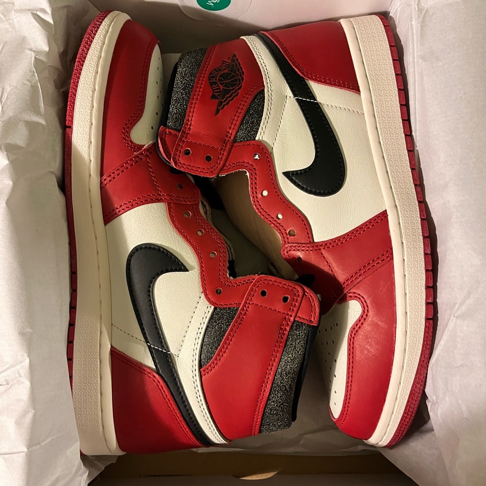 Jordan 1 High OG - Chicago Lost and Found